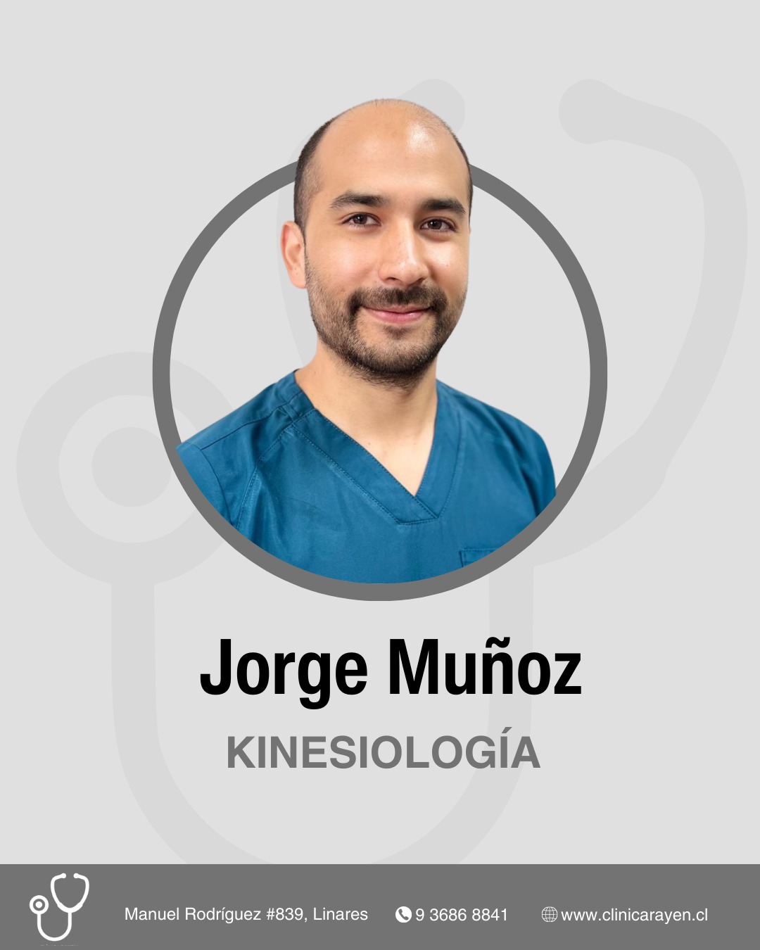 Kinesiólogo Jorge Muñoz realizando sesión de rehabilitación física y terapia manual en Nisus Kinesiología, Linares